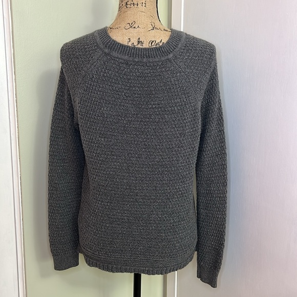 Old Navy Sweater - Picture 3 of 3